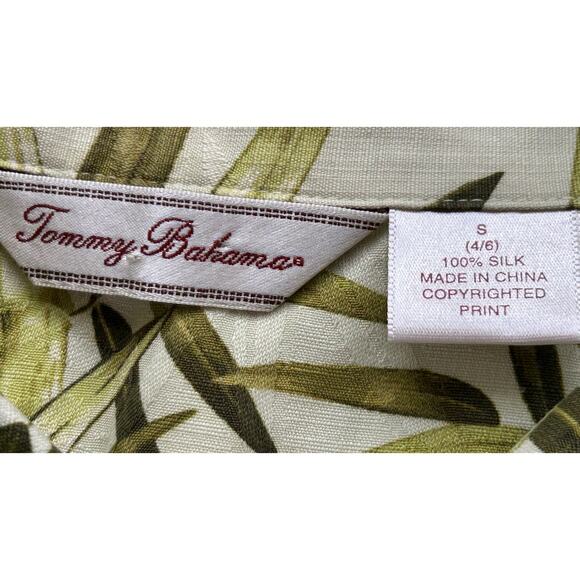 Tommy Bahama | Women's Silk Tropical Botanical Sleeveless Button Down | Small - Picture 3 of 3